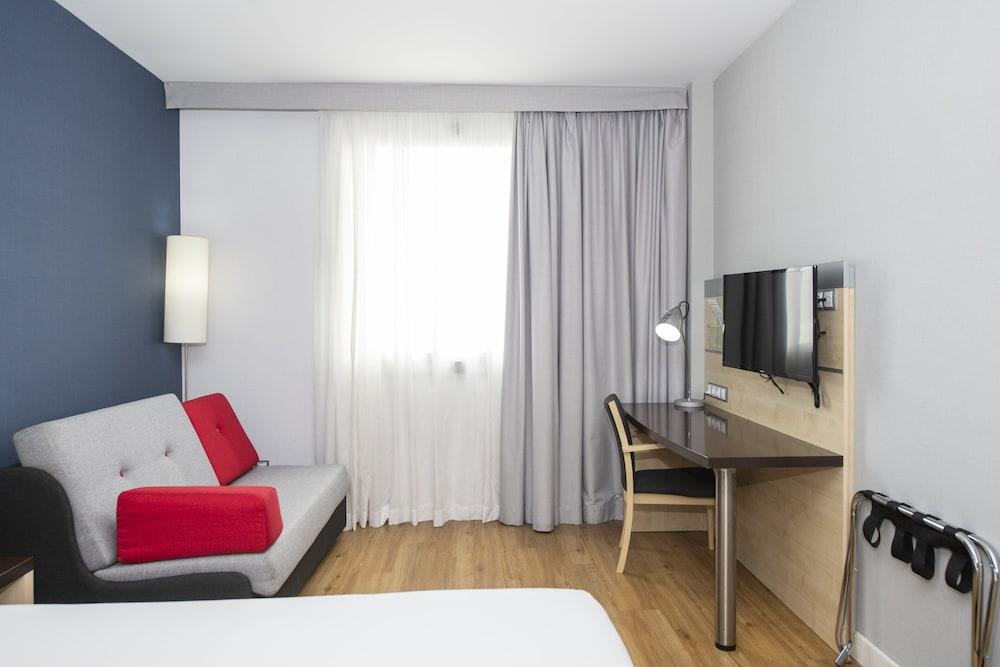 Holiday Inn Express Barcelona City 22@, An Ihg Hotel