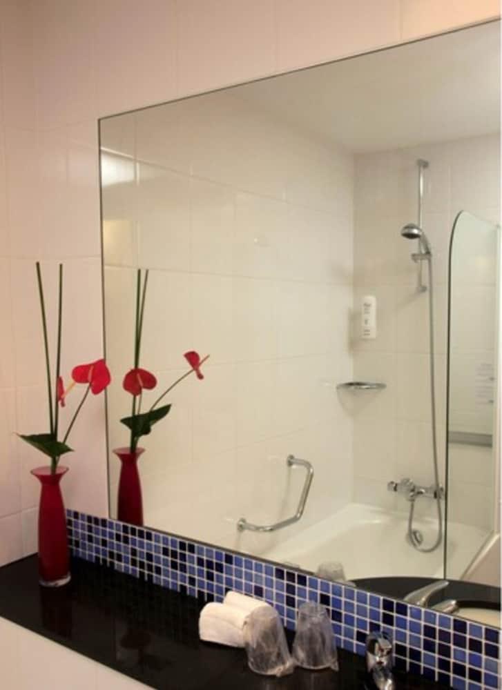 Holiday Inn Express Barcelona City 22@, An Ihg Hotel
