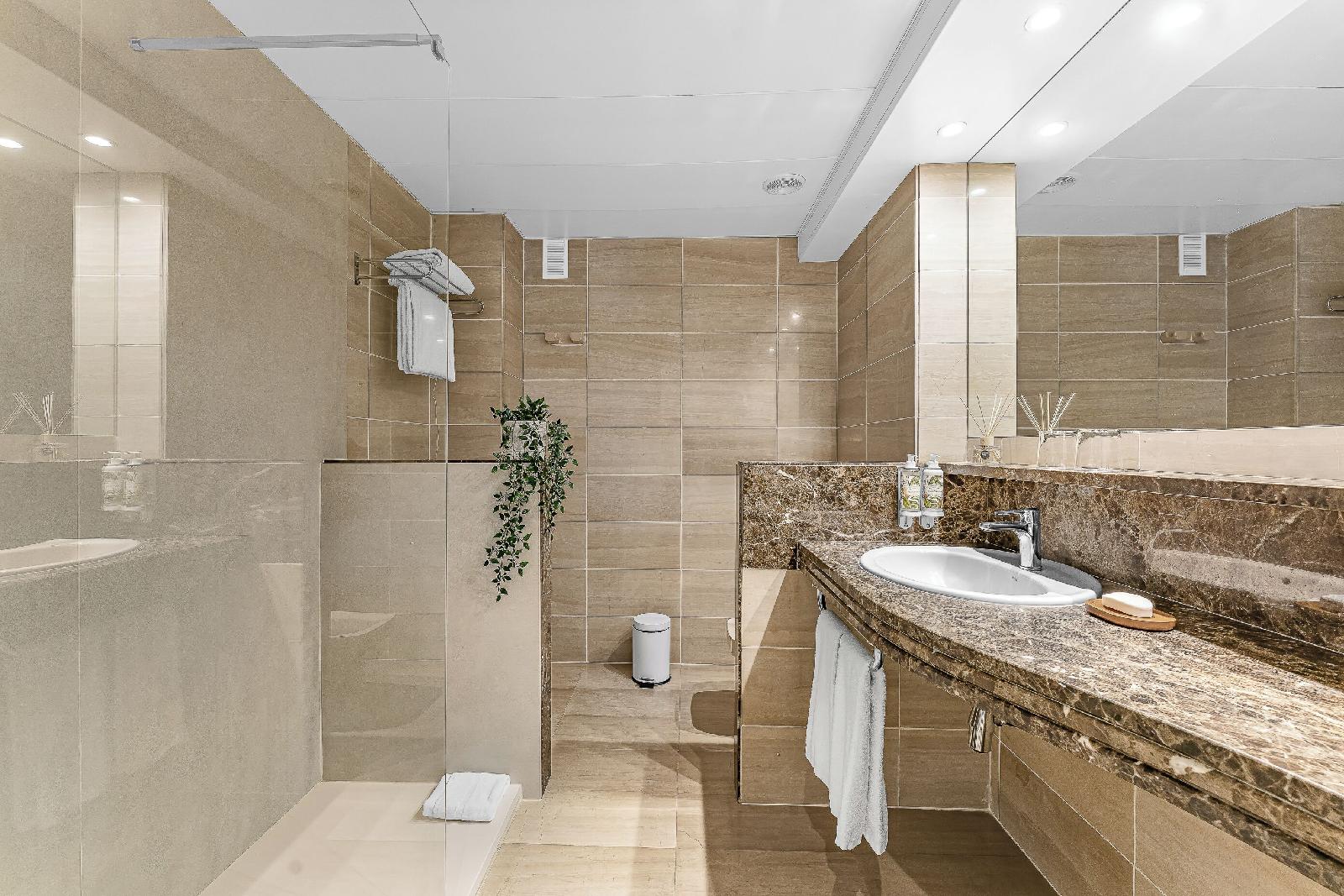 Acacia Suite