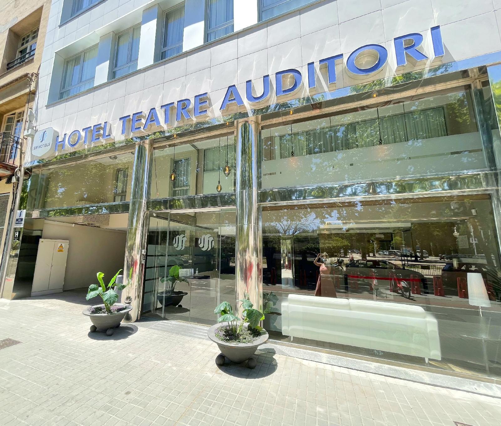 Sm Hotel Teatre Auditori