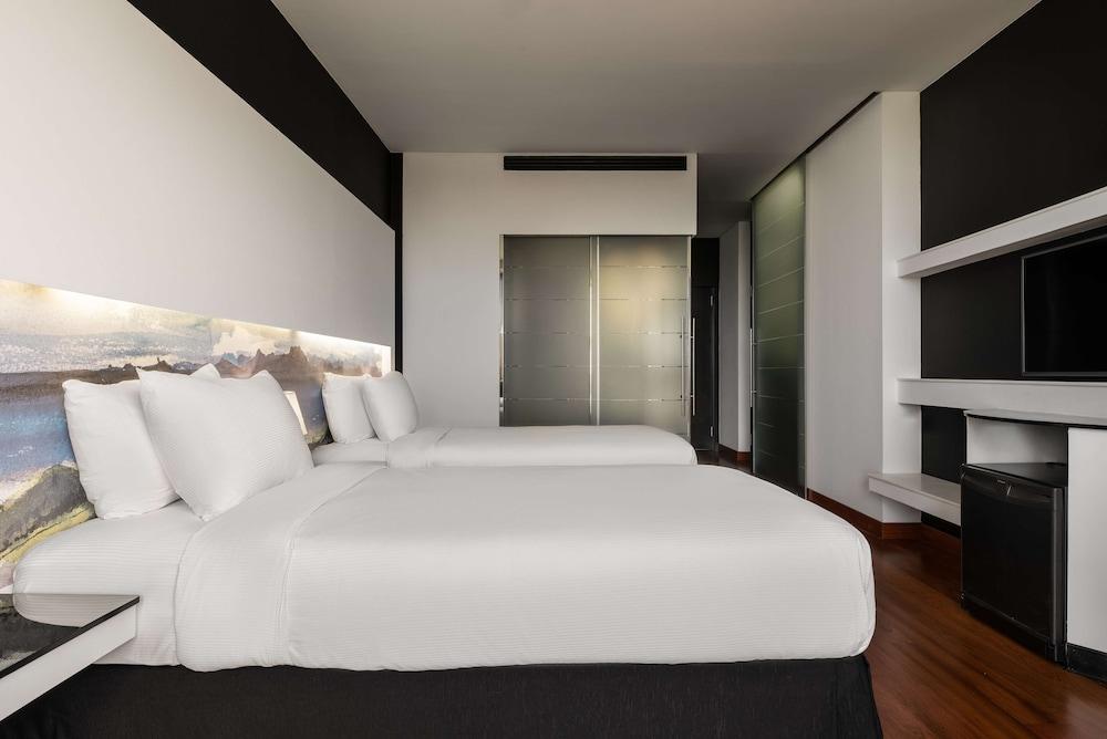 Hilton Madrid Airport