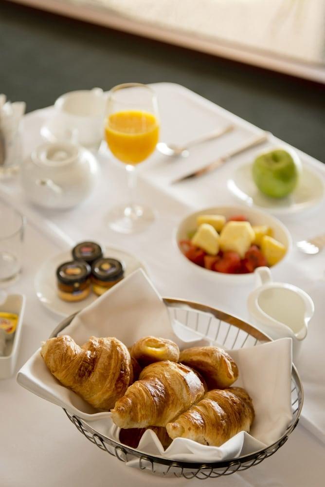 Hilton Madrid Airport