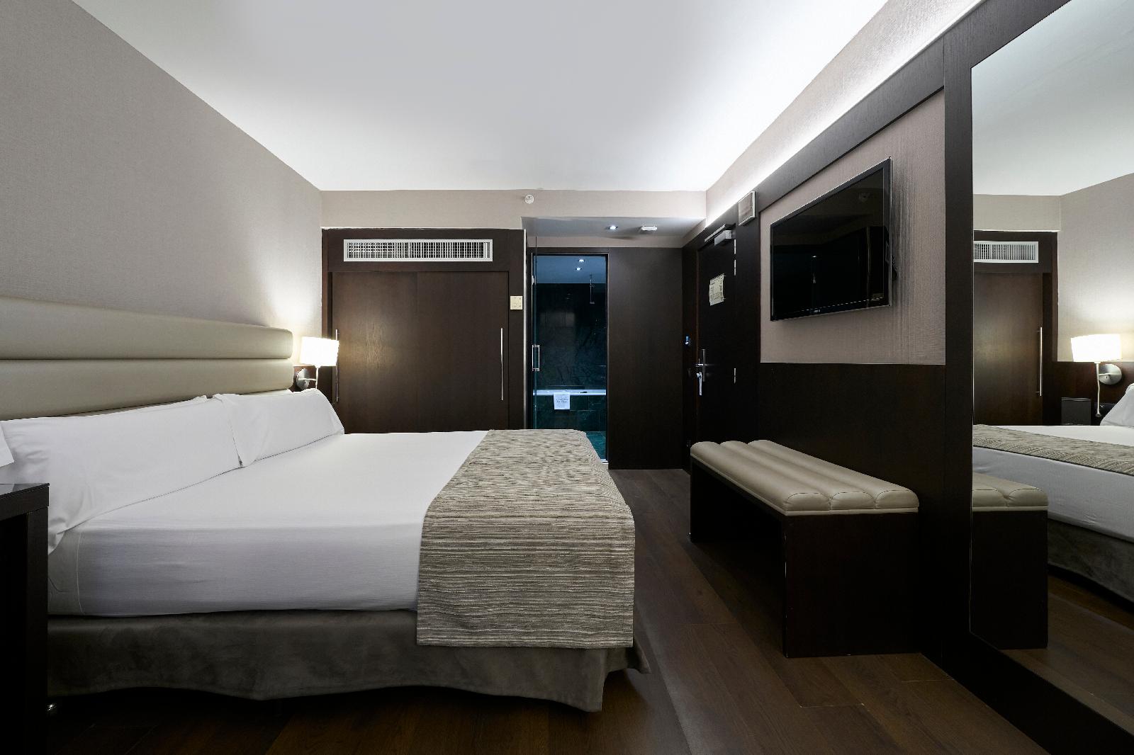 Catalonia Rigoletto Hotel