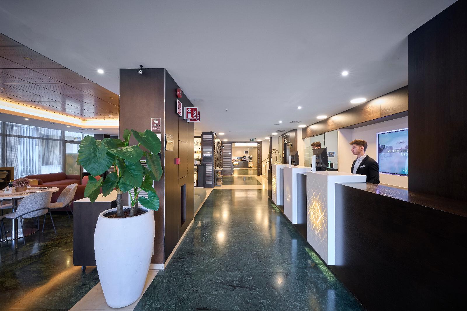 Catalonia Rigoletto Hotel