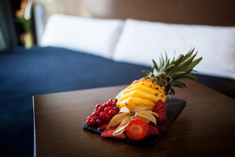 Tach Hotel  Madrid Airport