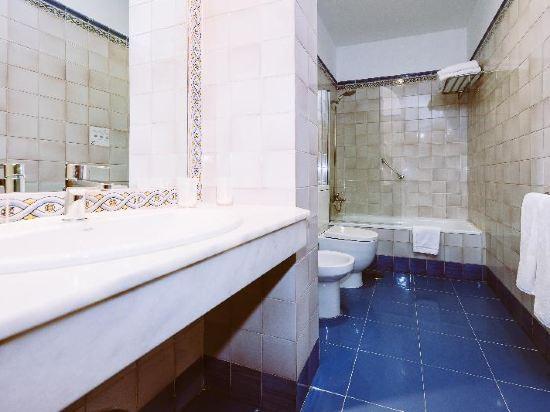 Basic Hotel Doña Manuela