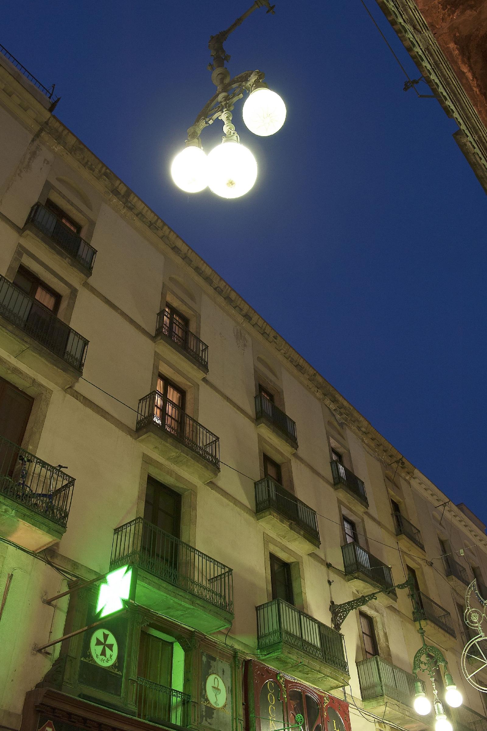 Aspasios Plaza Real Apartments