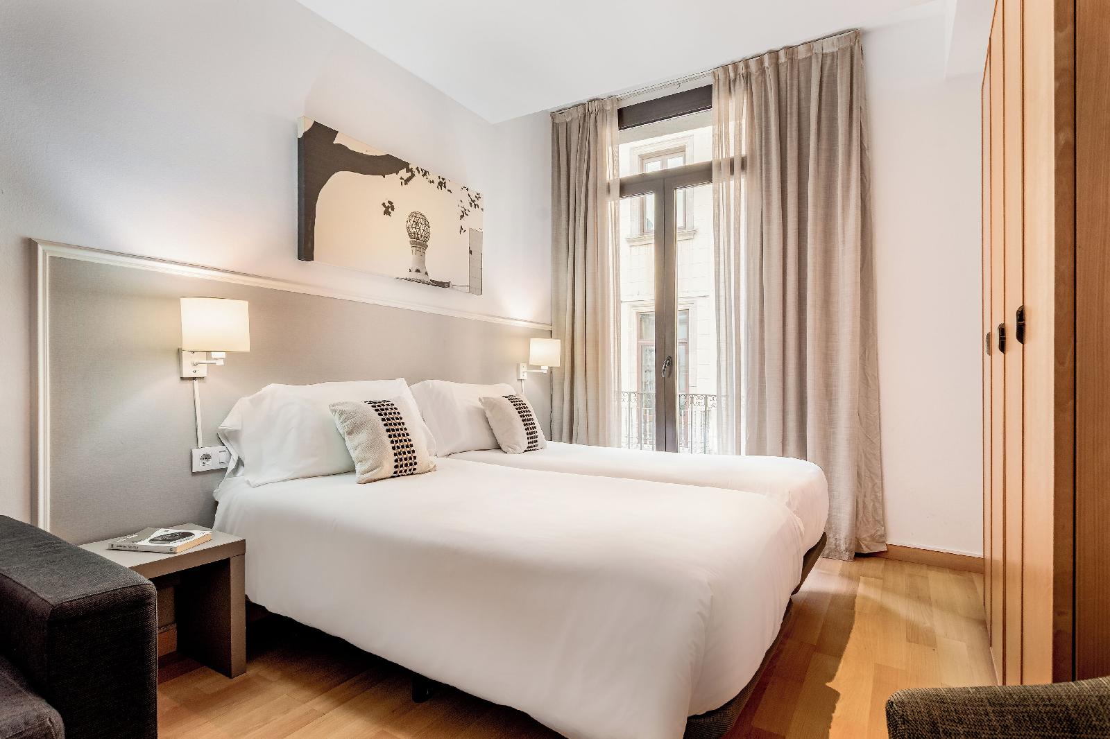 Aspasios Plaza Real Apartments