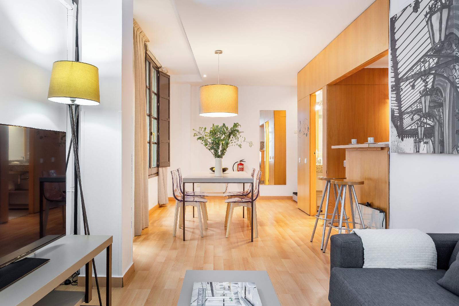 Aspasios Plaza Real Apartments