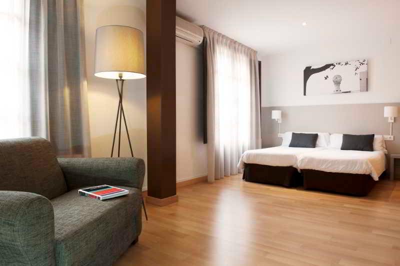 Aspasios Plaza Real Apartments