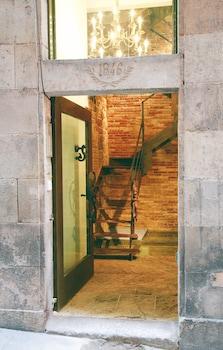 AinB Gothic Studios