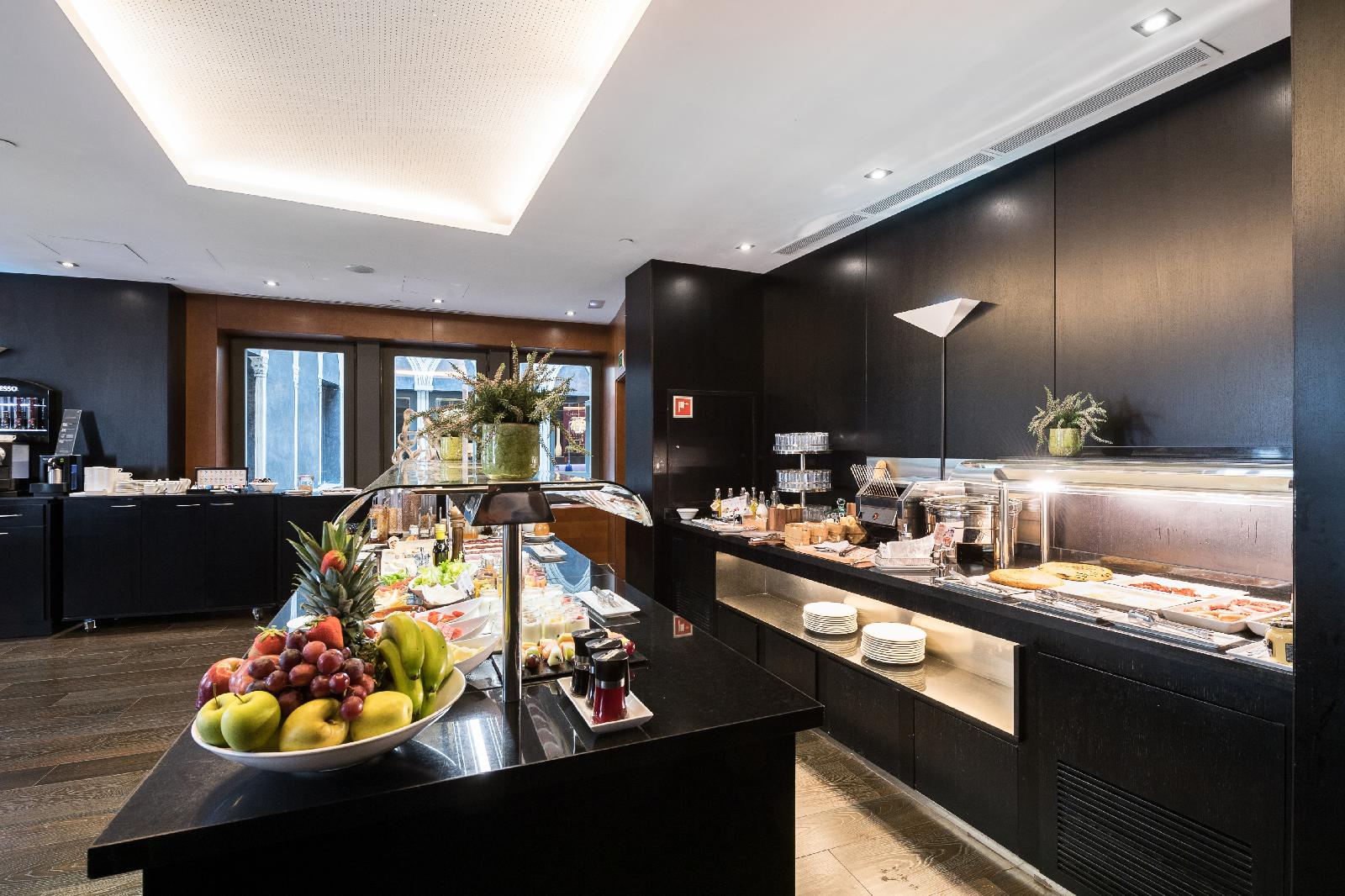 Catalonia Catedral Hotel
