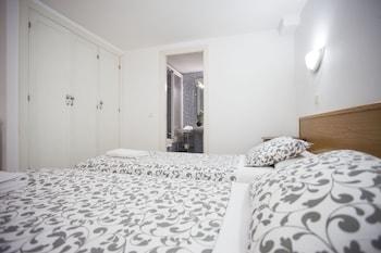 Fuencarral Apartments