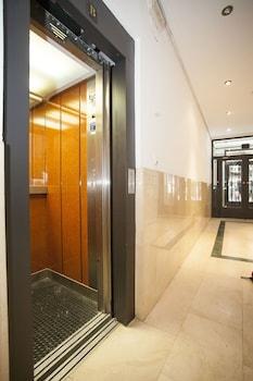 Fuencarral Apartments
