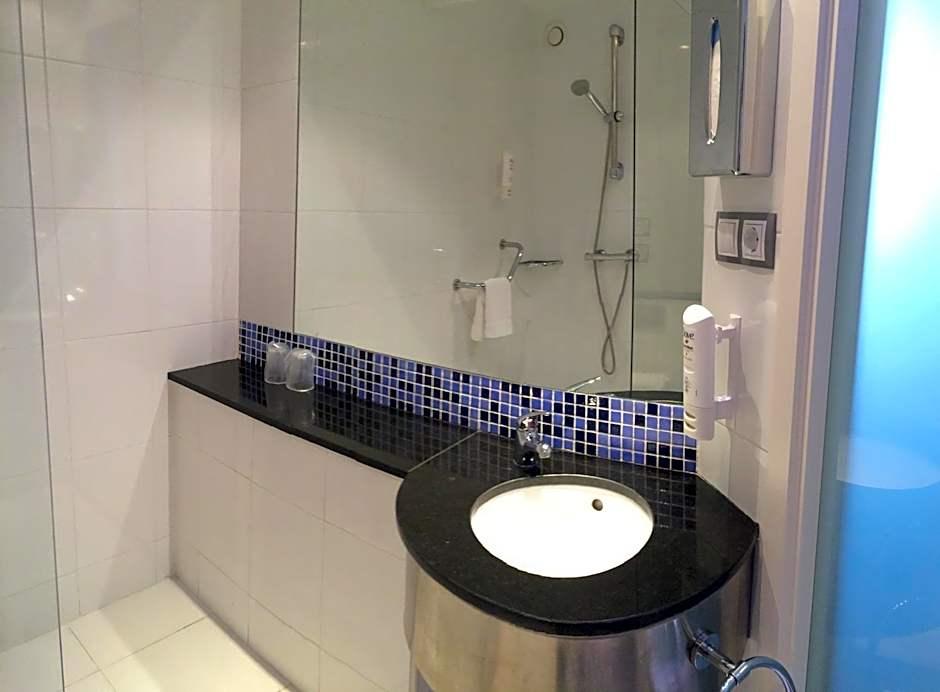 Holiday Inn Express Bilbao, An Ihg Hotel
