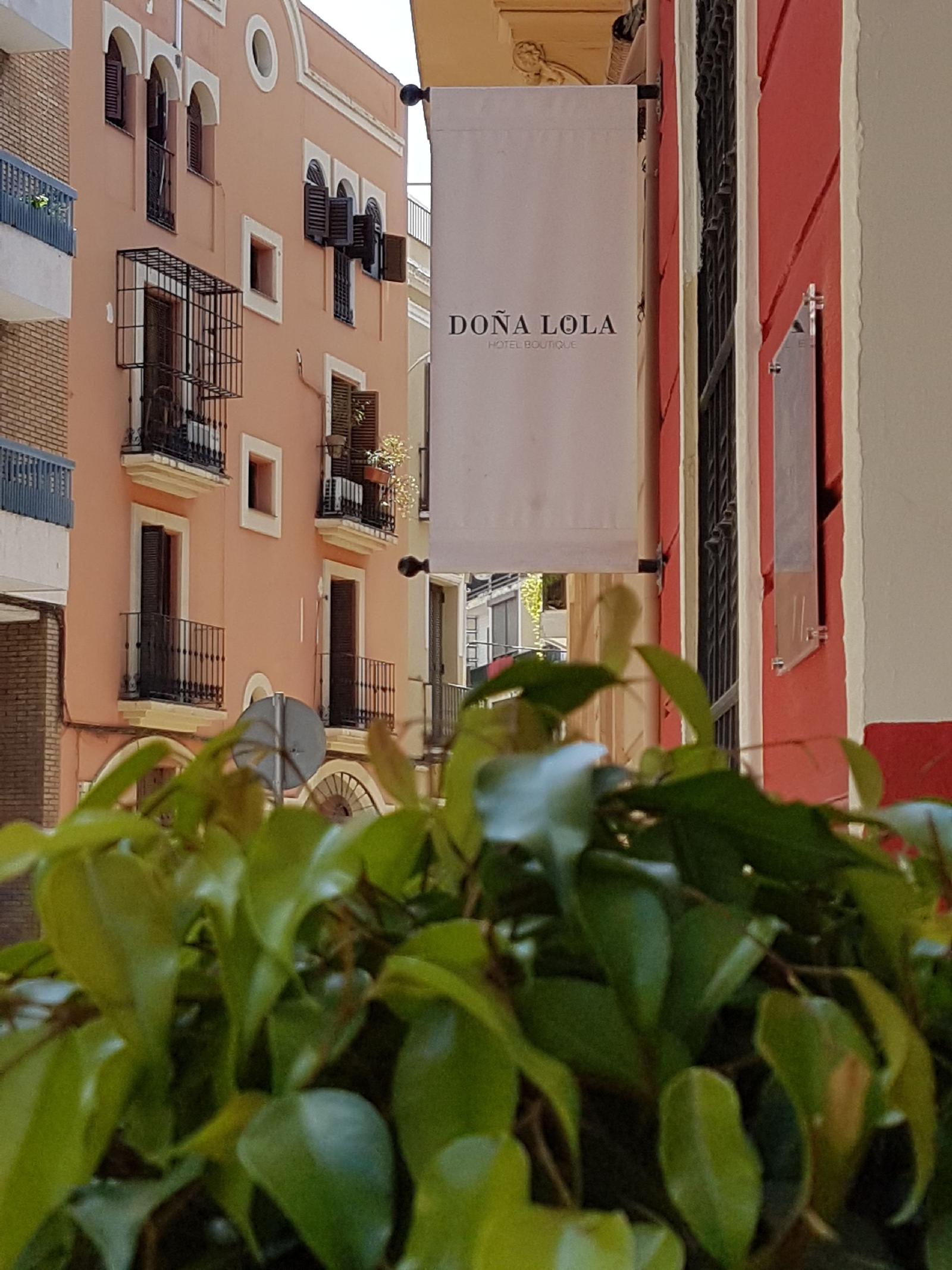 Hotel y Apartamentos Doña Lola
