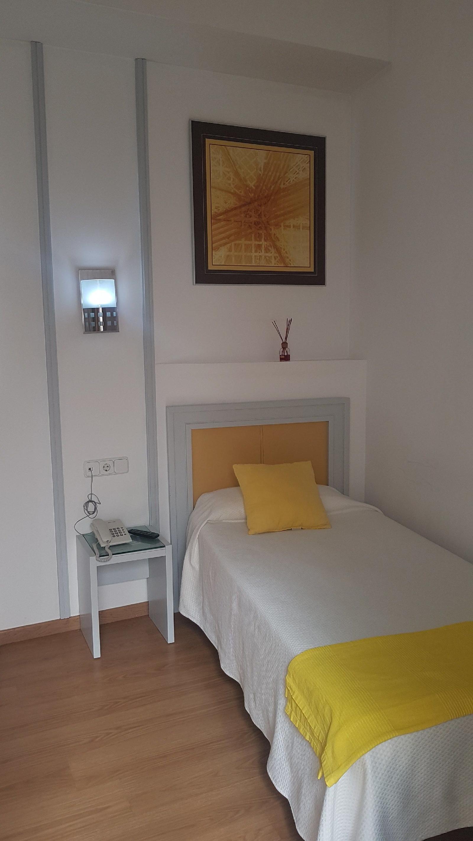 Hotel y Apartamentos Doña Lola