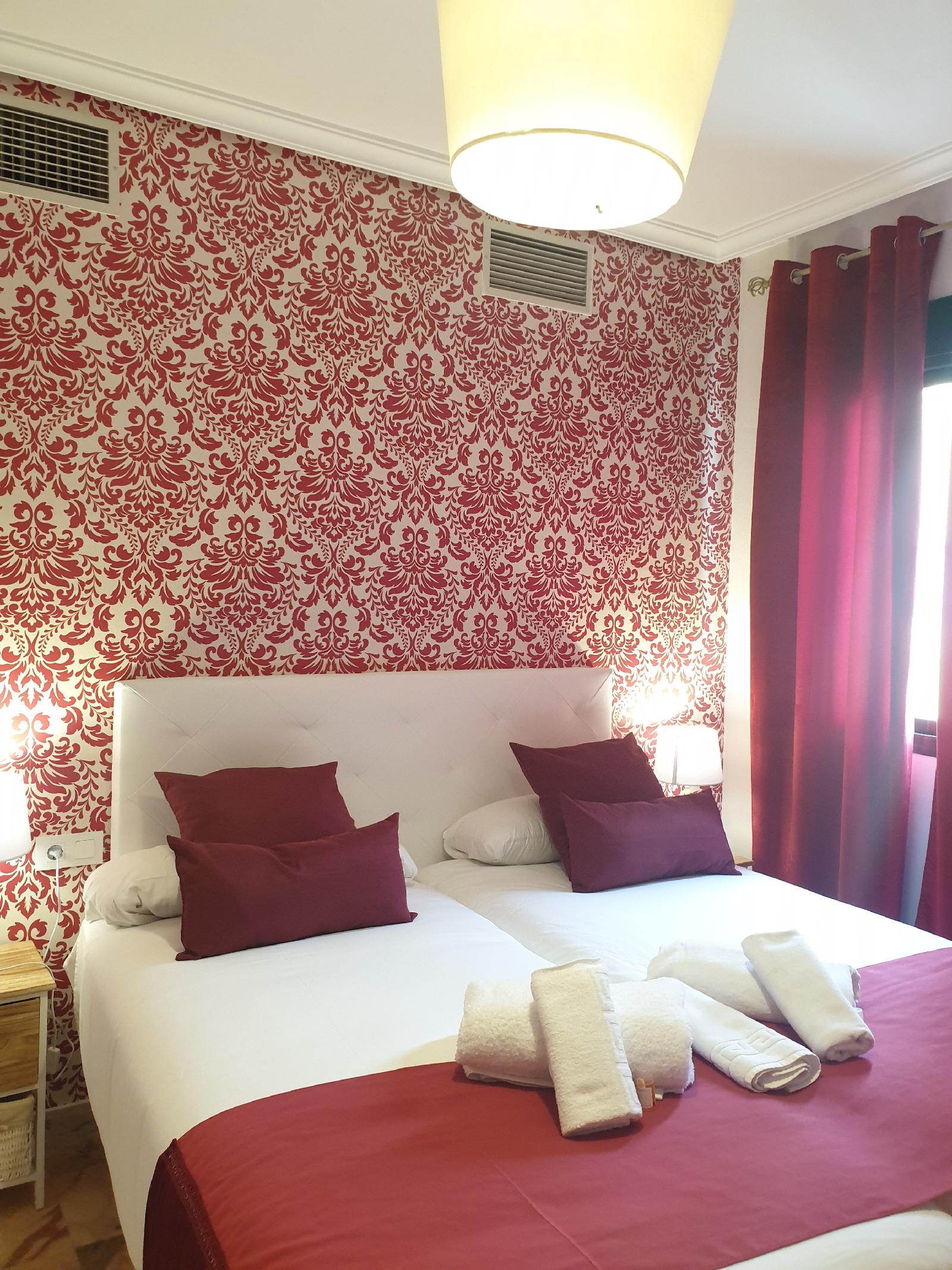 Hotel y Apartamentos Doña Lola