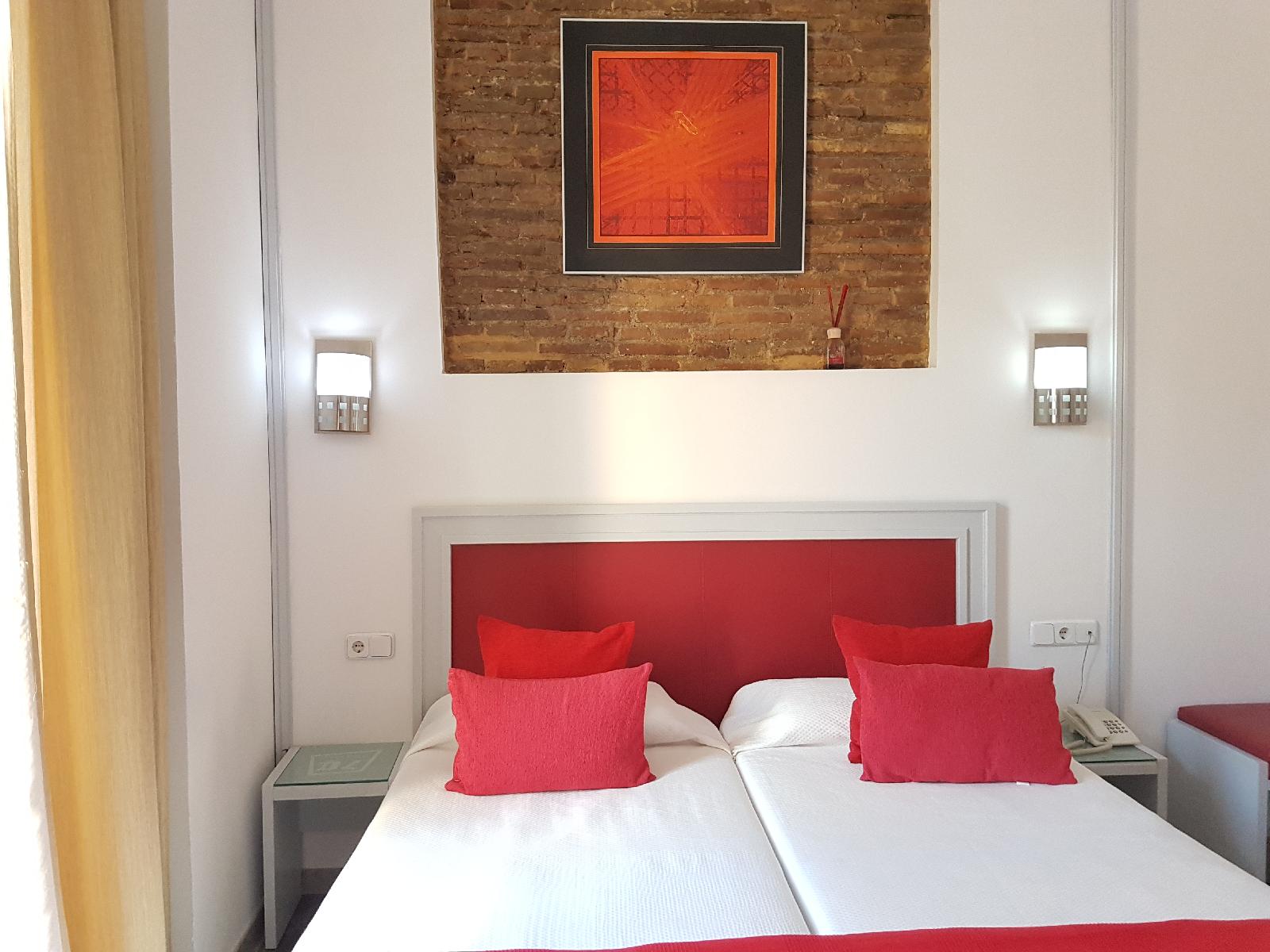 Hotel y Apartamentos Doña Lola