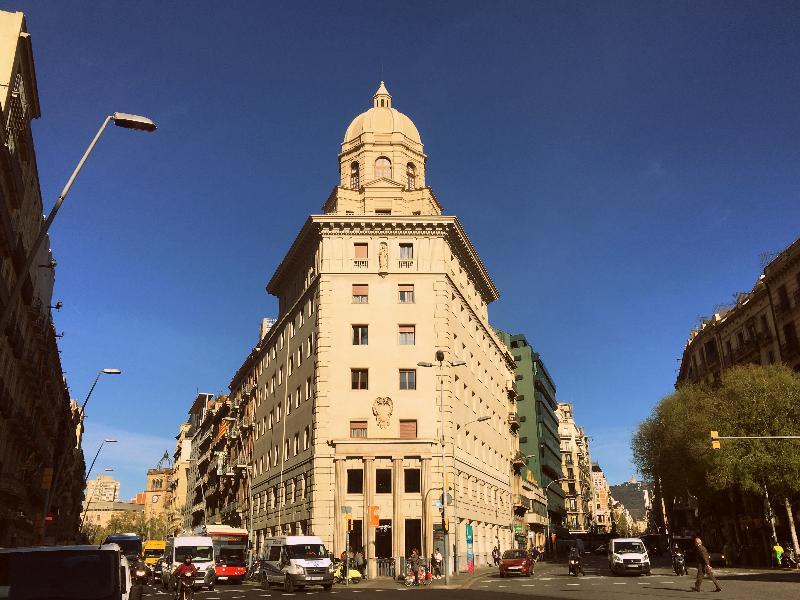 Amister Apartments