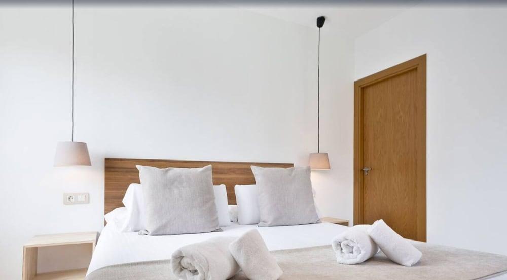 Amister Apartments