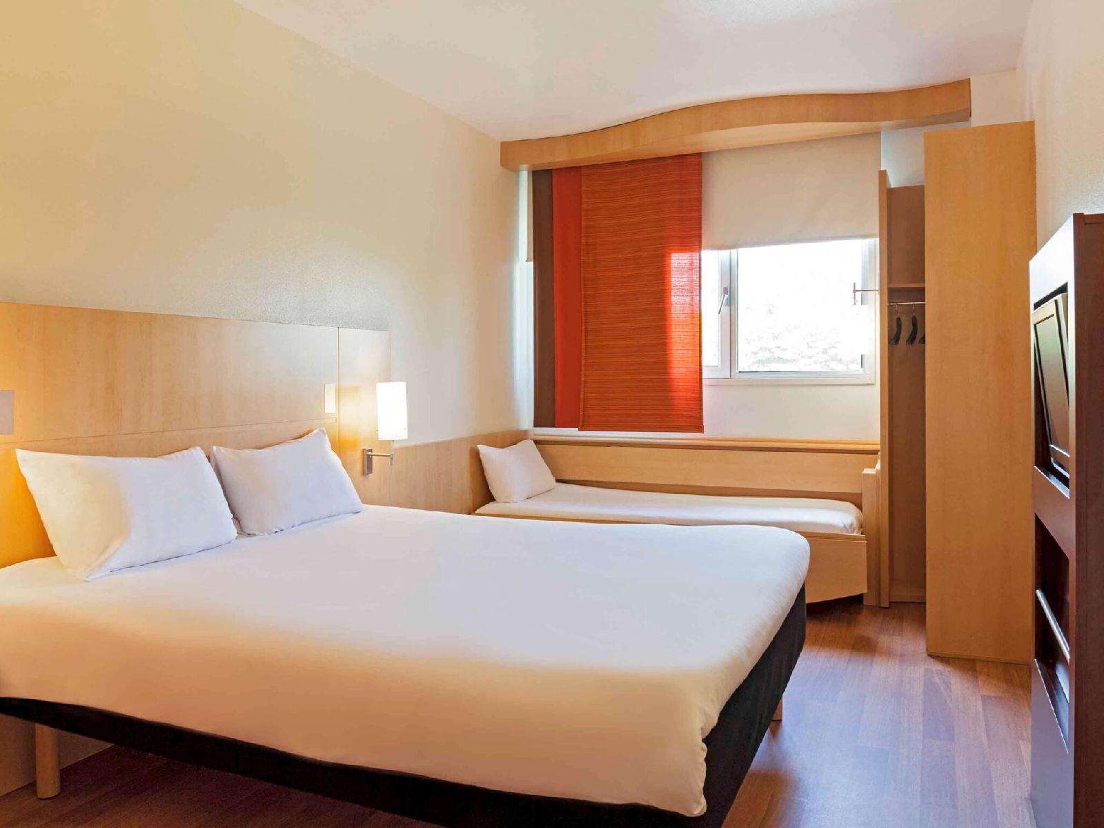 Ibis Barcelona Glories 22