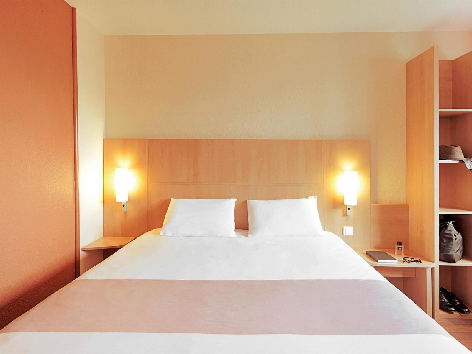 Ibis Barcelona Glories 22