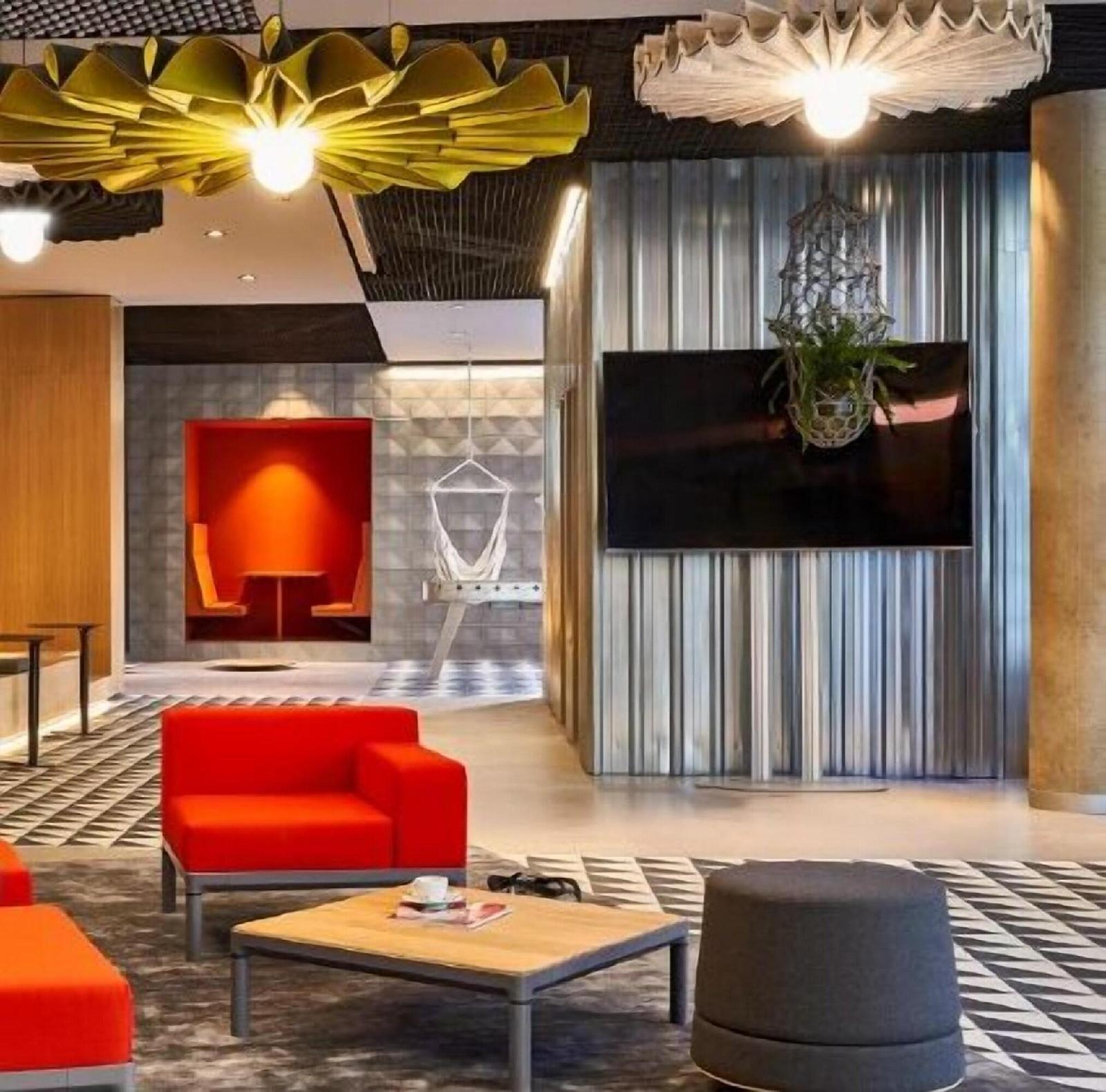 Ibis Barcelona Glories 22