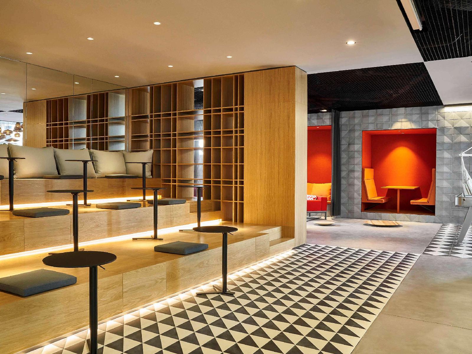 Ibis Barcelona Glories 22