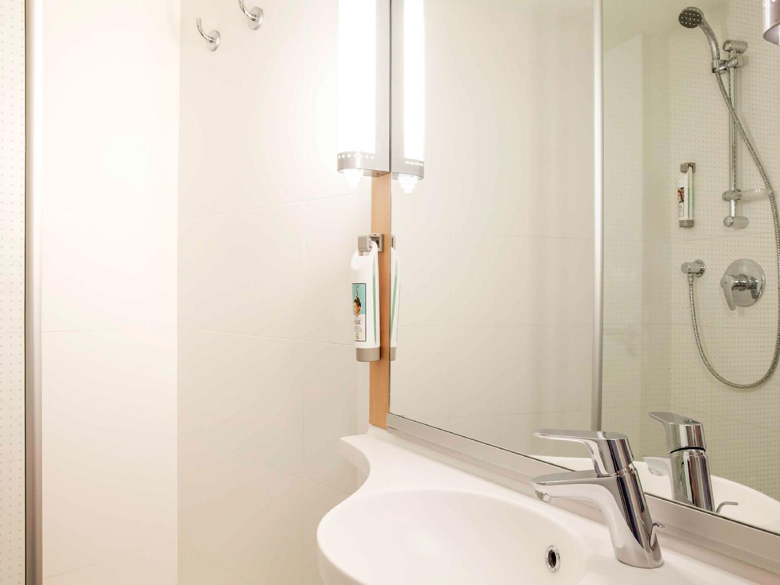 Ibis Barcelona Glories 22