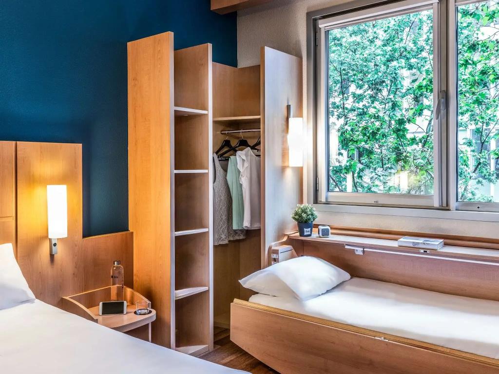Ibis Barcelona Glories 22