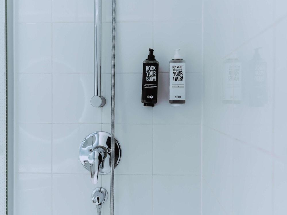 Ibis Barcelona Glories 22
