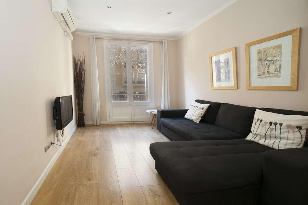 Sagrada Familia Apartment