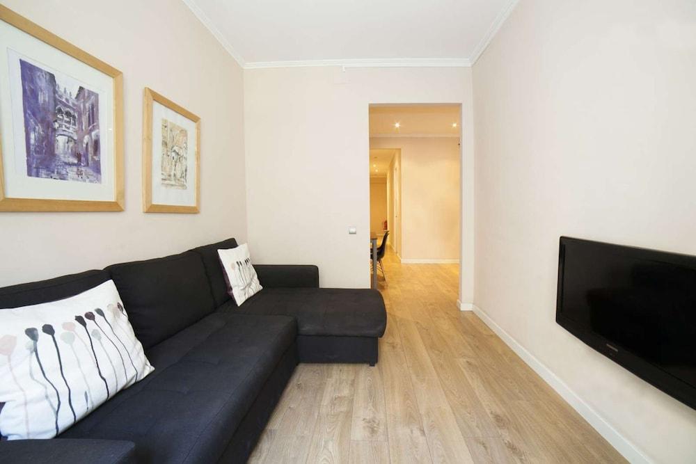 Sagrada Familia Apartment