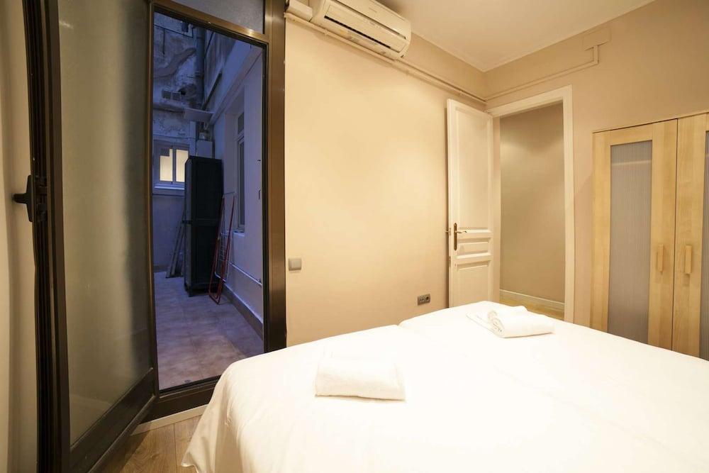 Sagrada Familia Apartment