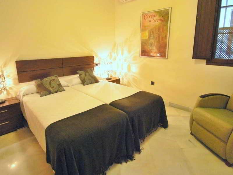 Living Sevilla Apartments