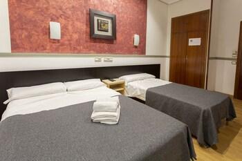 Hospedium Hostal La Plata