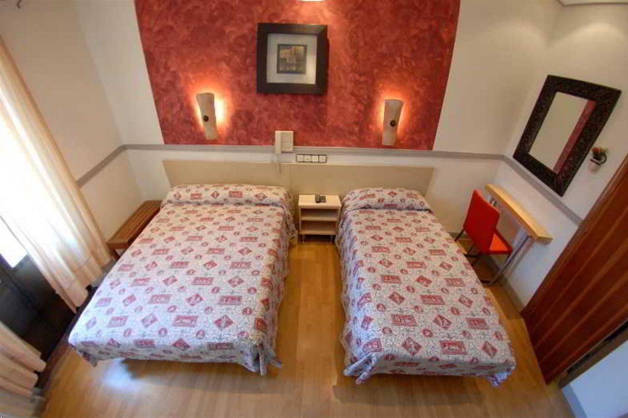 Hospedium Hostal La Plata