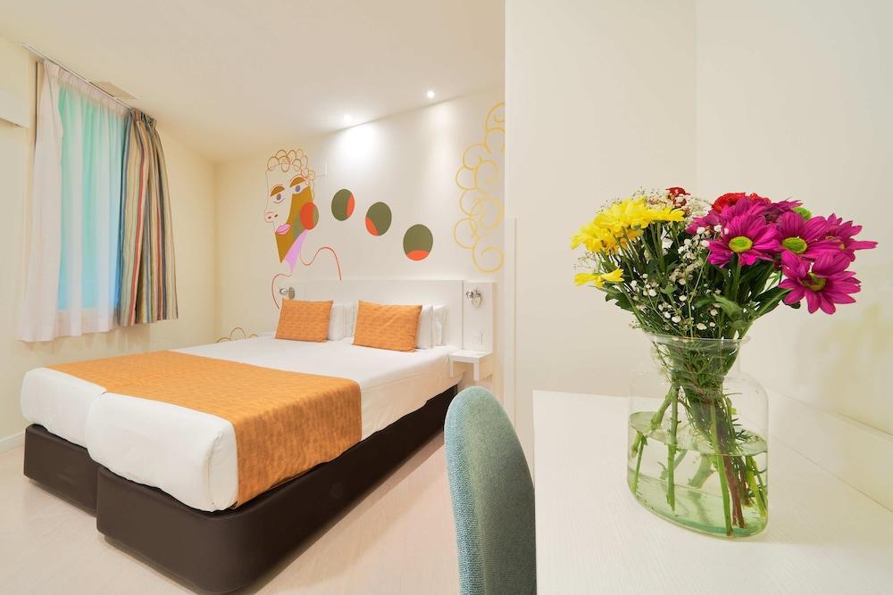 Blume Cruz Suites
