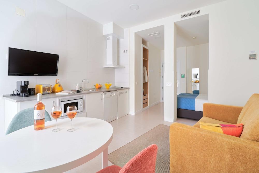 Blume Cruz Suites