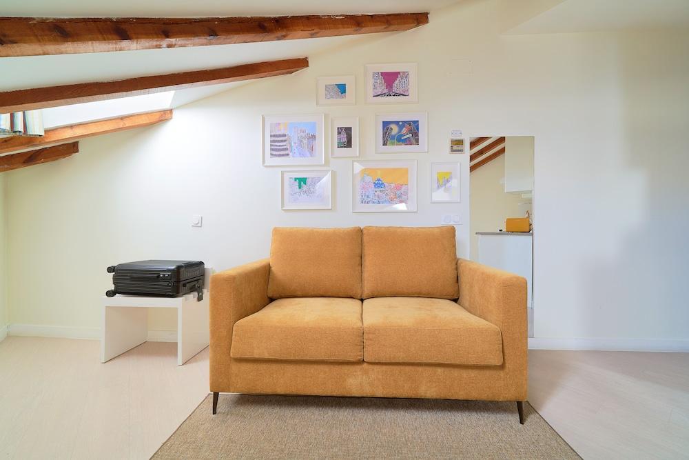 Blume Cruz Suites