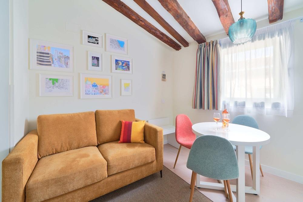 Blume Cruz Suites
