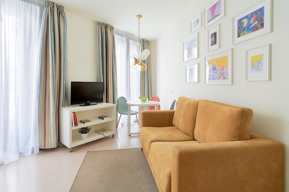 Blume Cruz Suites
