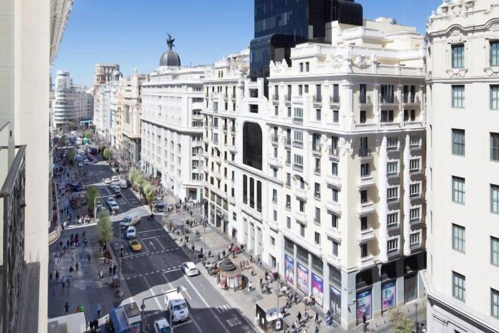 Hotel Montera Madrid, Curio Collection by Hilton