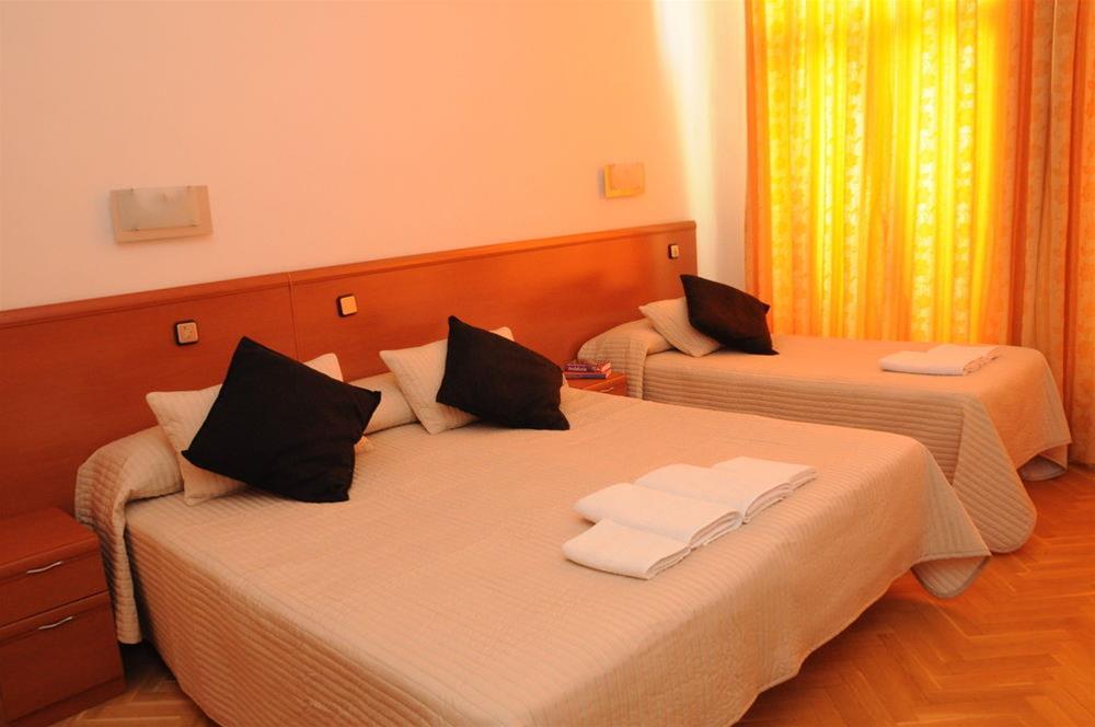 Hotel Montera Madrid, Curio Collection by Hilton