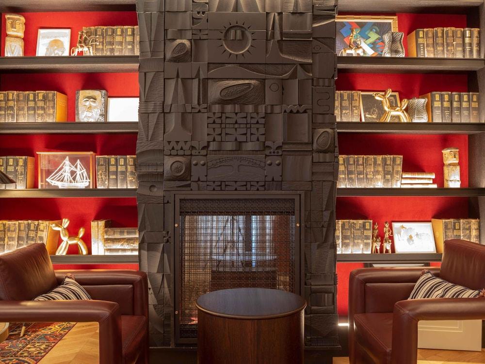 Hotel Montera Madrid, Curio Collection by Hilton