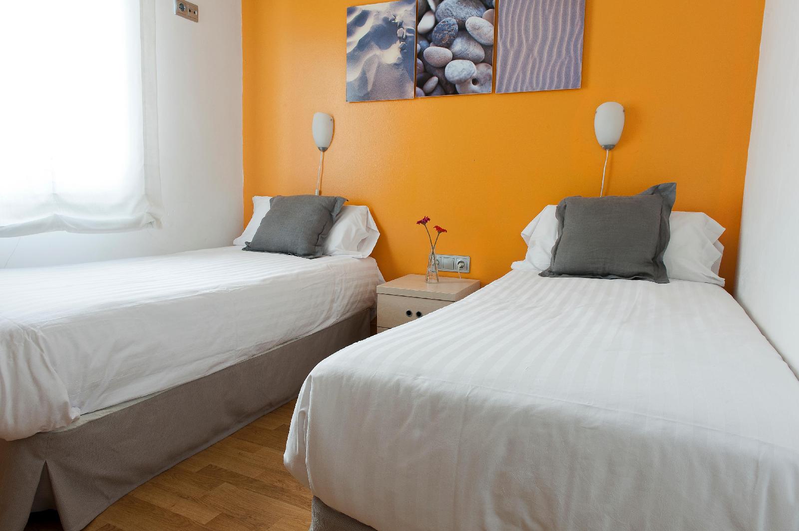Mh Apartments S. Familia
