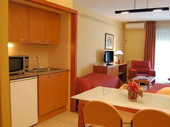 Aparthotel Bertran