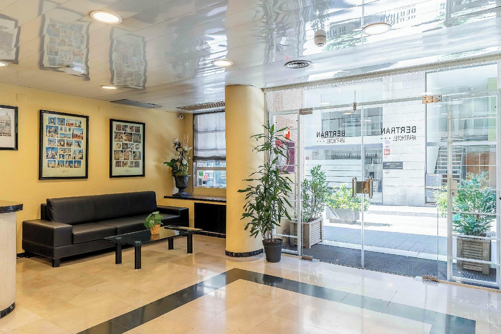 Aparthotel Bertran