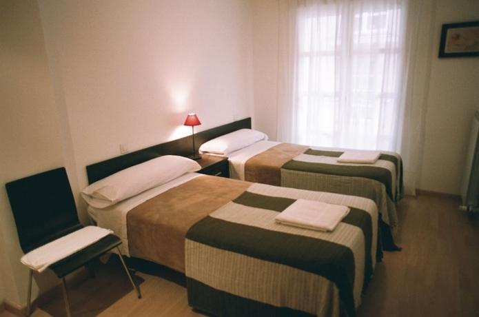 Apartamentos Auhabitat Zaragoza, Edificio De Apartamentos Turísticos Con Facilidad De Parking